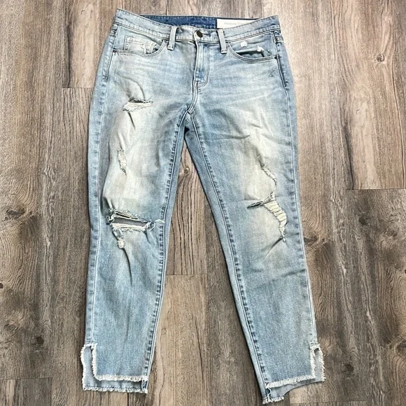 Treasure & Bond Women’s Distressed Mid Rise Skinny Boyfriend Ankle, size 27 - Picture 7 of 13